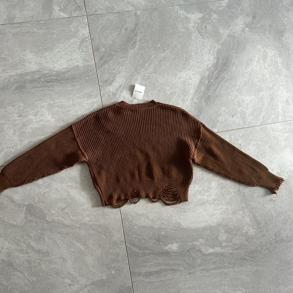 Brand New! Knitted sweater - Picture 3 of 4